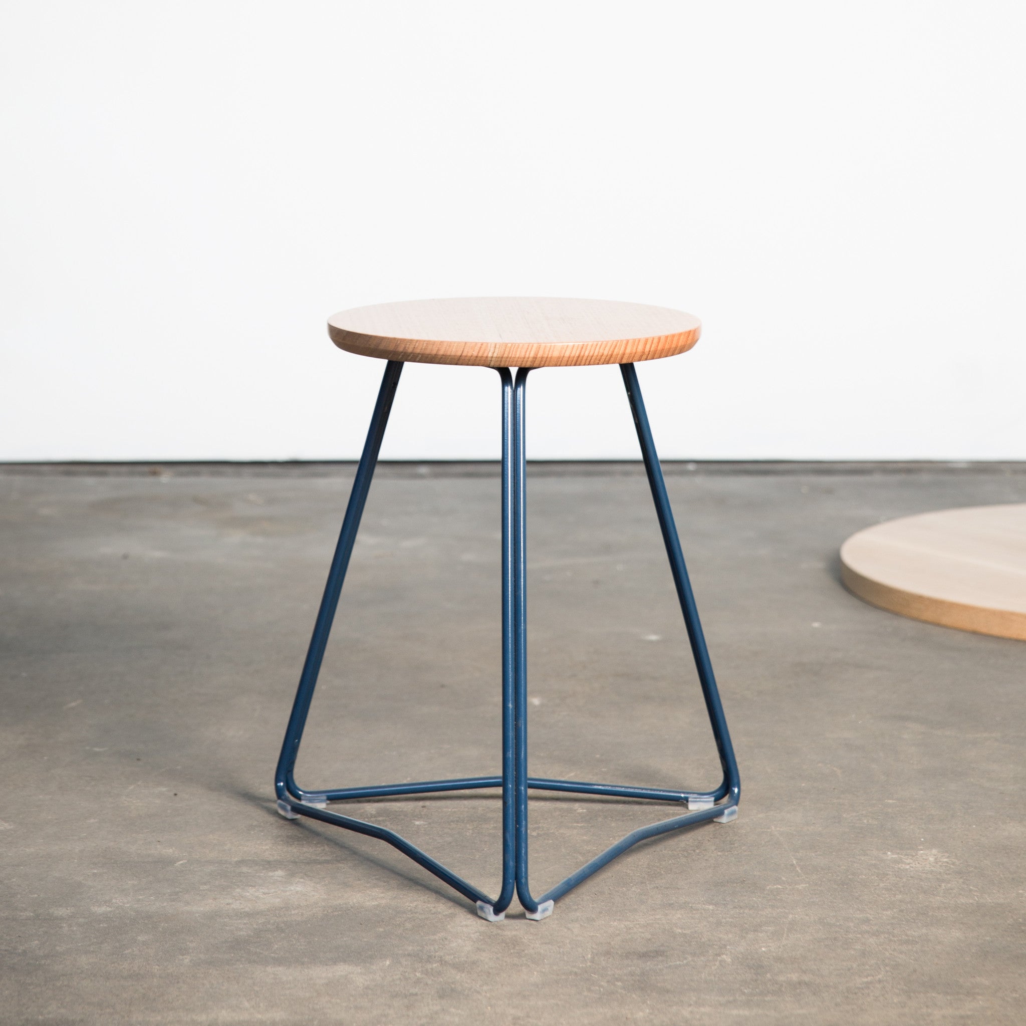 TRI450 stool - Hunt Furniture