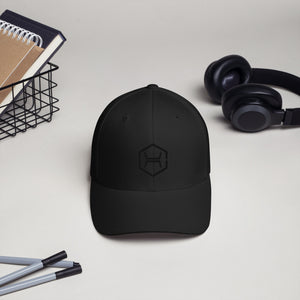 Open image in slideshow, Hunt puff logo - Structured Twill Cap
