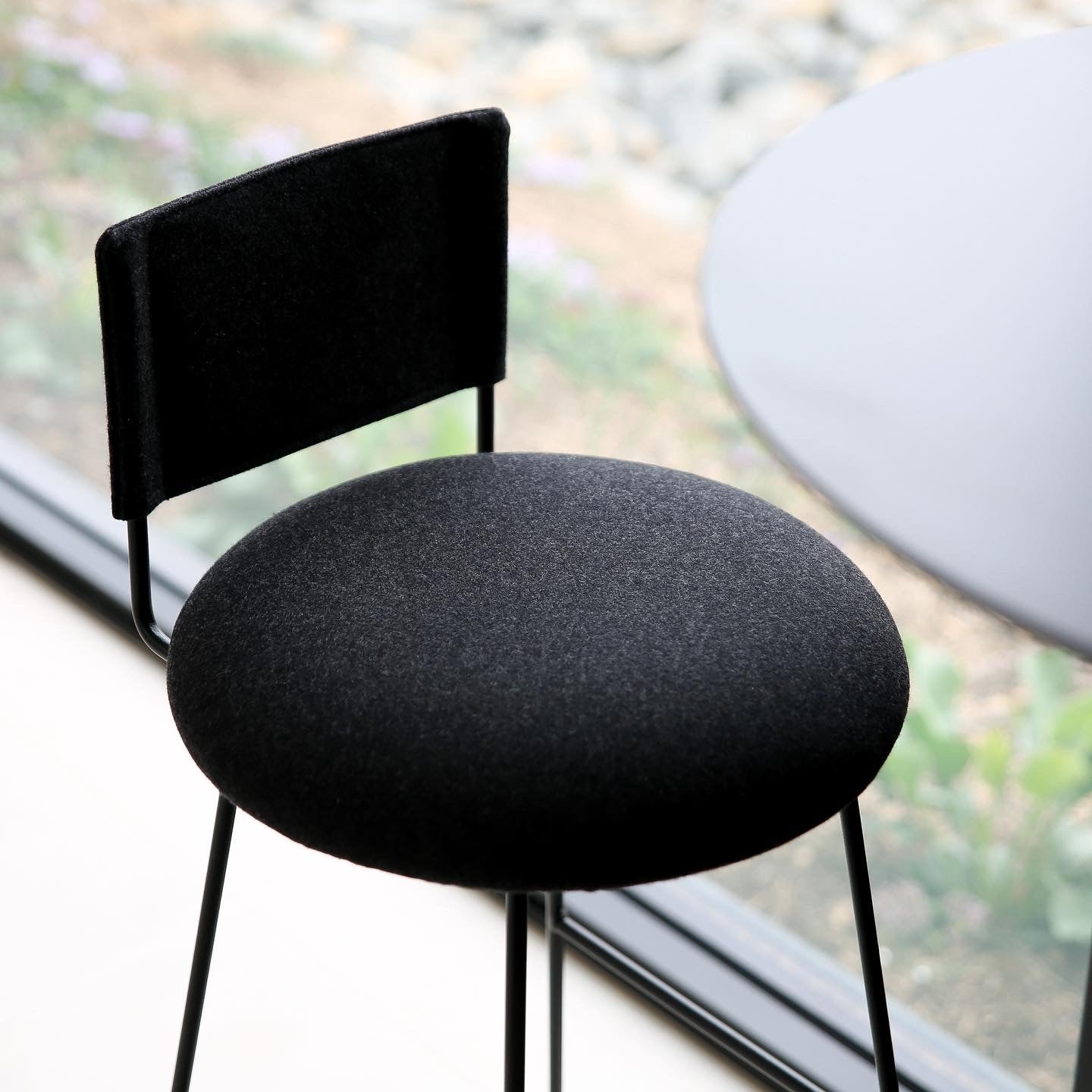Backed FINE soft top stool